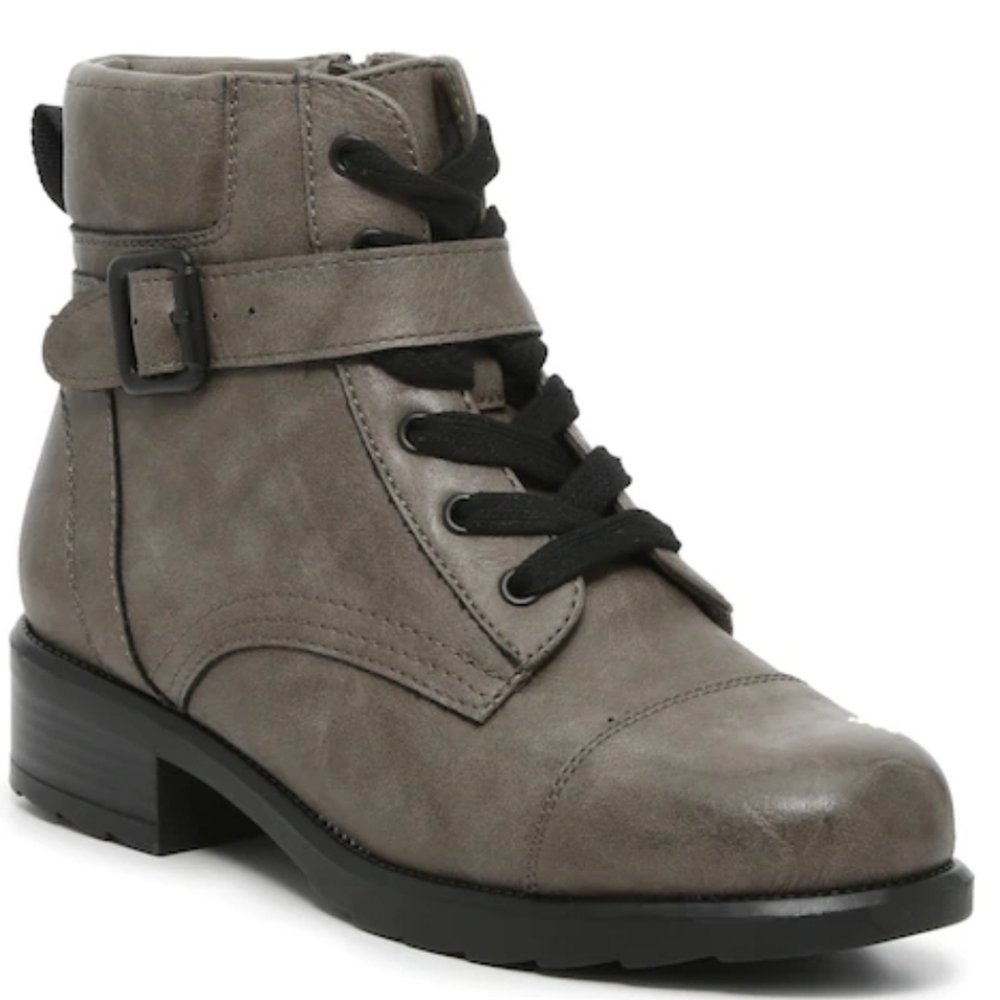 Madden Girl Womens size 8 gray ankle bootie